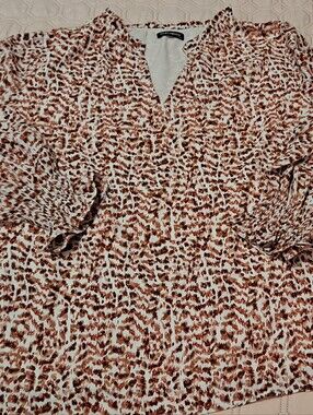 Mascomoda XXL Rust and White Abstract V-Neck Top